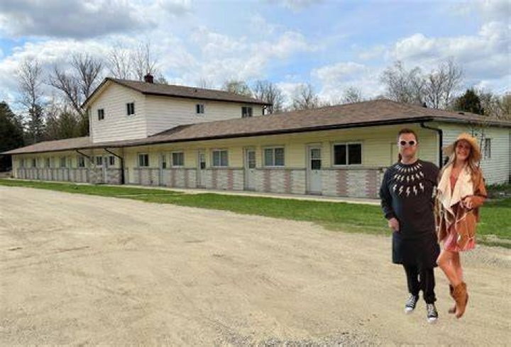 Where is the motel in Schitt's Creek filmed?
